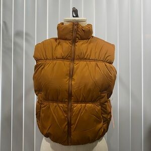 COPY - Women's Puffer Vest. Small and medium size.